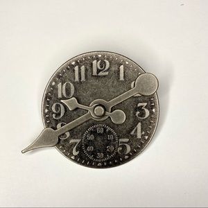 Metal Pin Clock Design Vintage Steampunk